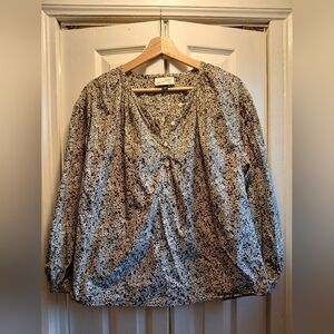 Universal Thread Black and White Floral Blouse